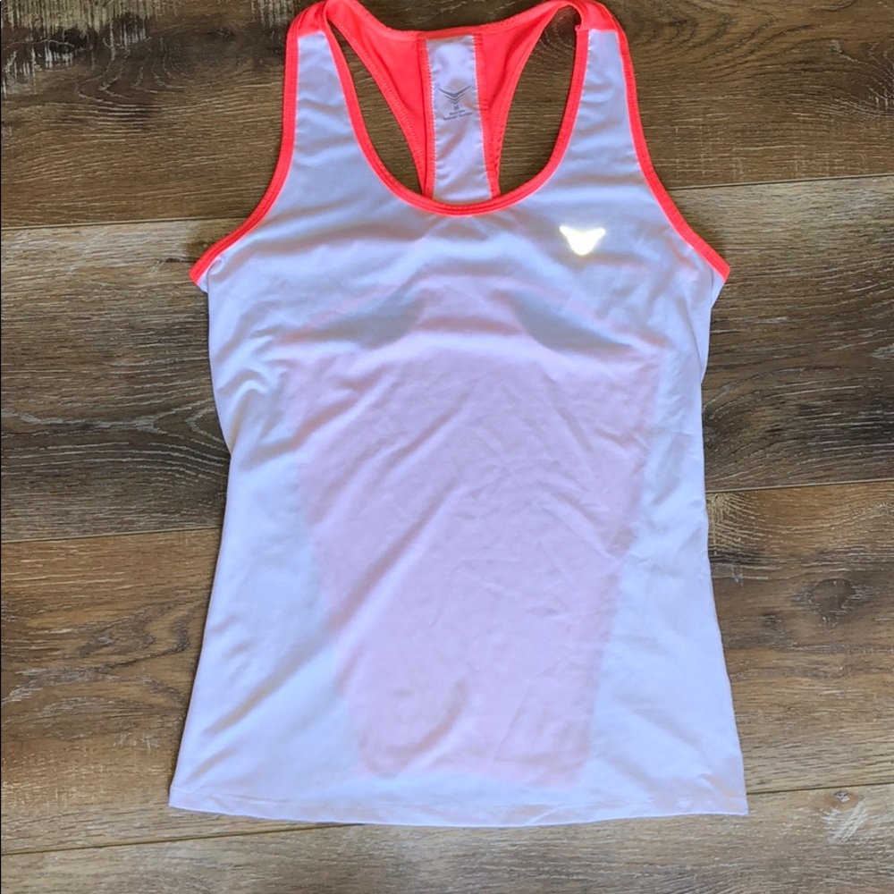 Workout tank - Picture 2 of 3